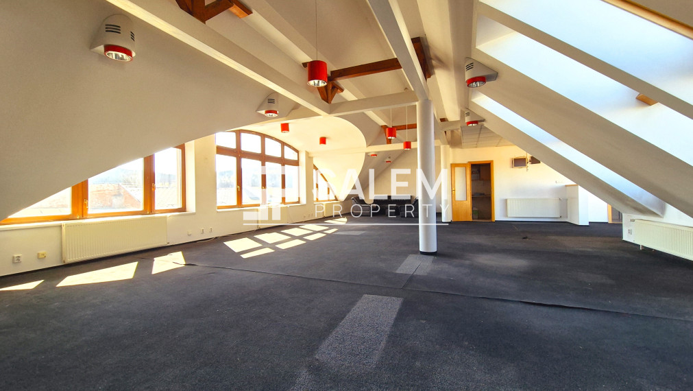 Administratívna budova v centre Banskej Bystrice