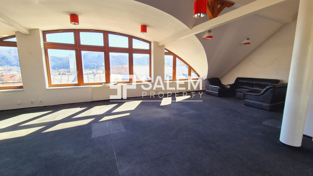 Administratívna budova v centre Banskej Bystrice