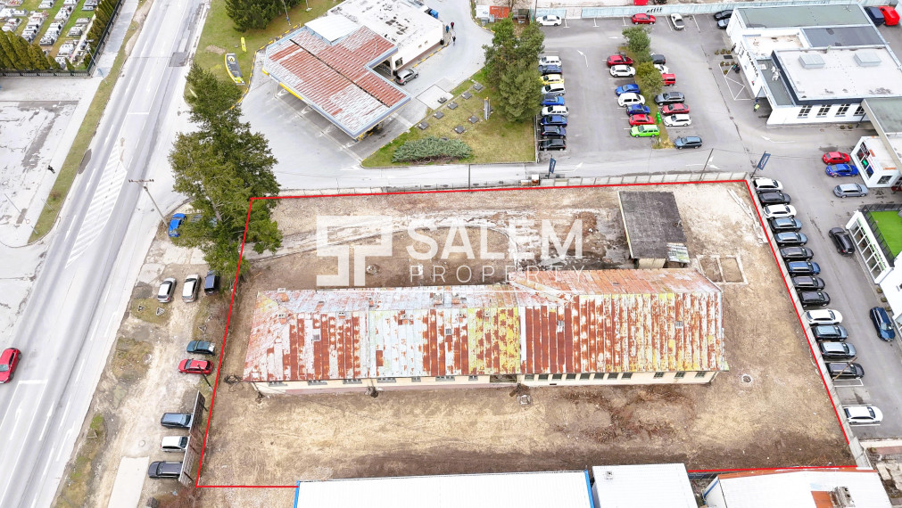 Budova s pozemok 3366m2 v centre mesta, Bytča