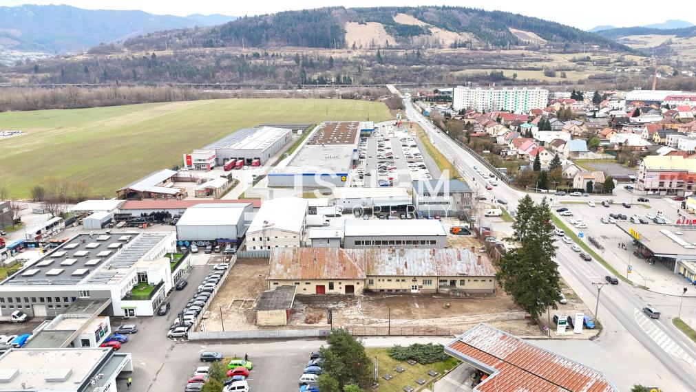 Budova s pozemok 3366m2 v centre mesta, Bytča