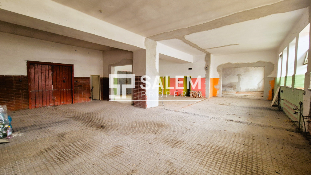 Budova s pozemok 3366m2 v centre mesta, Bytča