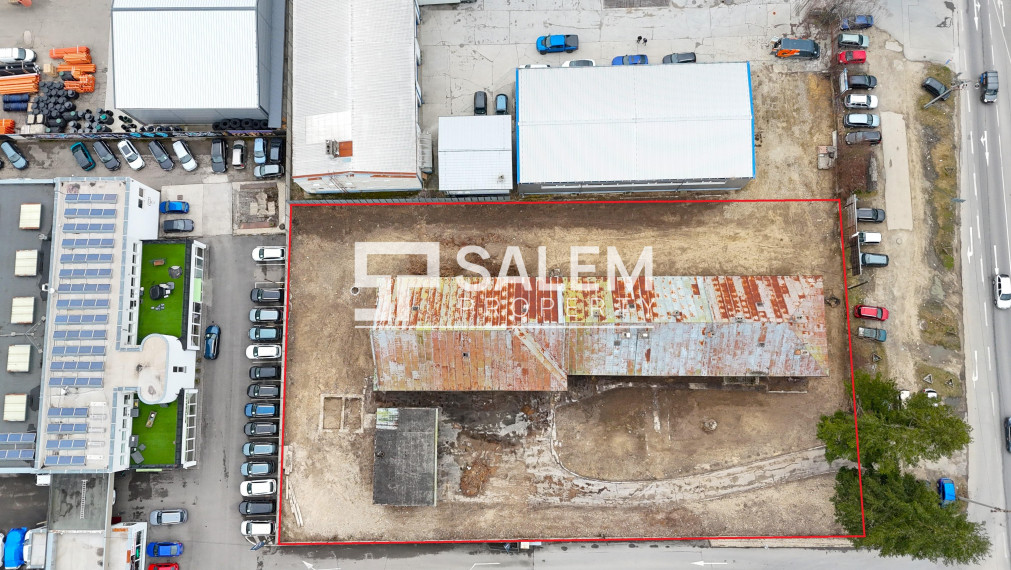 Budova s pozemok 3366m2 v centre mesta, Bytča