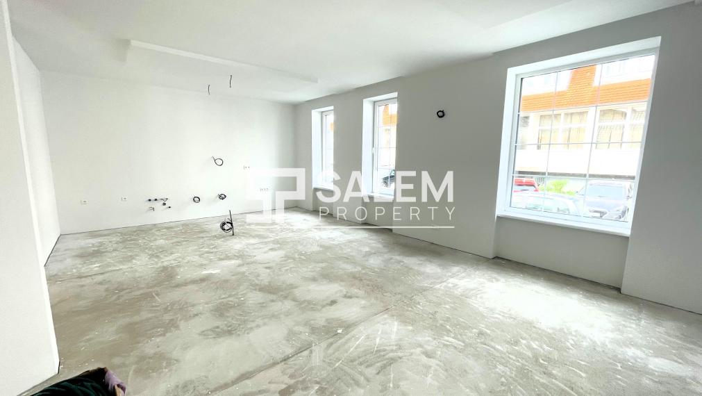 Dom na podnikanie po nedávnej kompletnej rekonštrukcii.