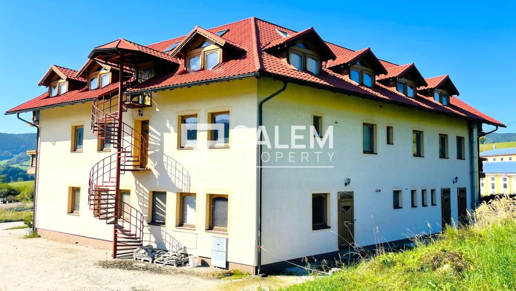 Budova ideálna pre prevádzku penziónu, pri Kolibe v Papradne