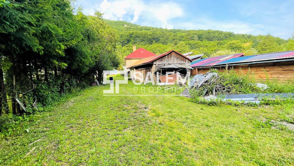 REZERVOVANÉ. 5+ izbový rodinný dom so záhradou – Banská bystrica