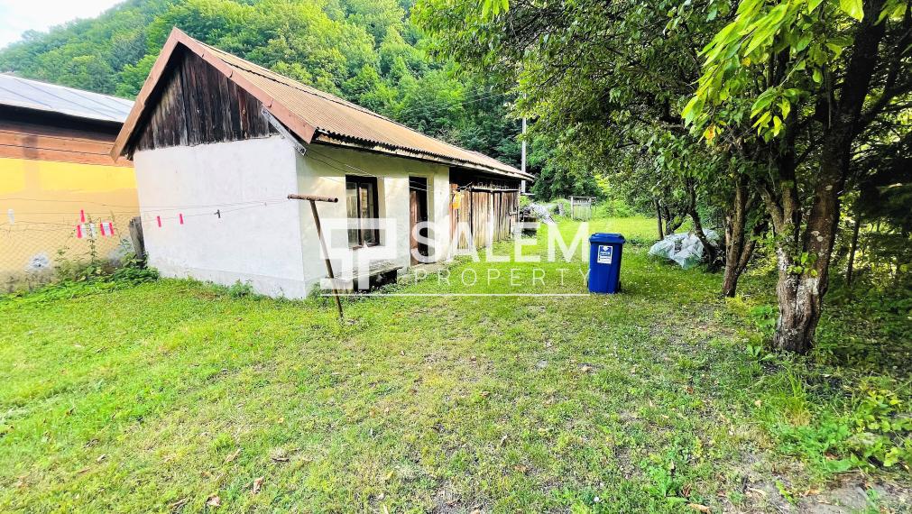 REZERVOVANÉ. 5+ izbový rodinný dom so záhradou – Banská bystrica