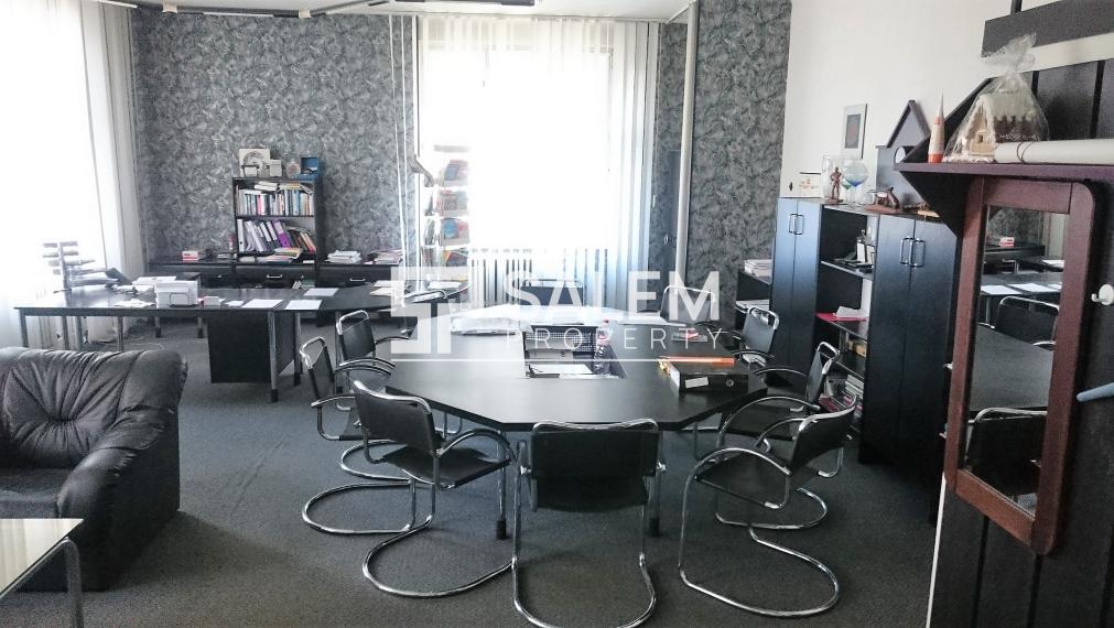 Prenájom administratívnej budovy v Harmanci.