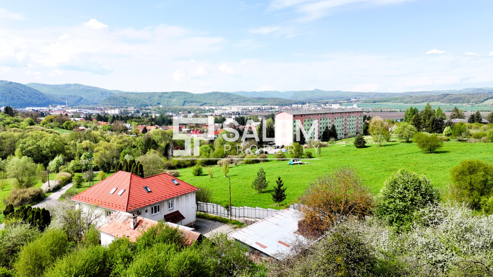 3. podlažná budova s veľkým pozemkom, Zvolen - Podborová