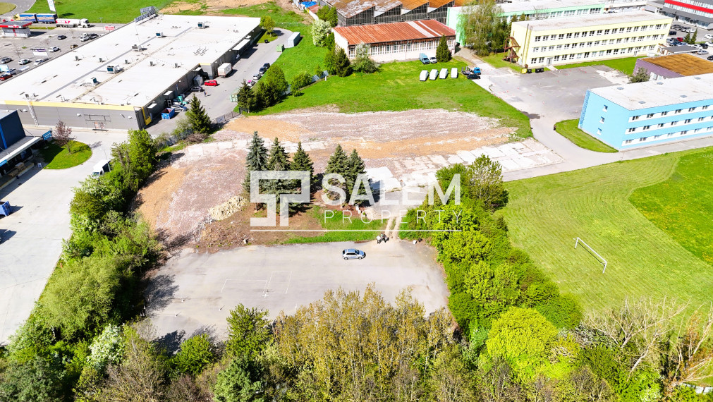 Pozemok pre občiansku vybavenosť v Radvaň Parku, Banská Bystrica