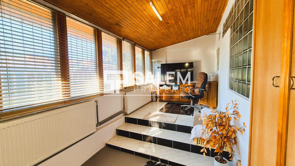 Dom s obchodnými priestormi a záhradou v centre Zvolena