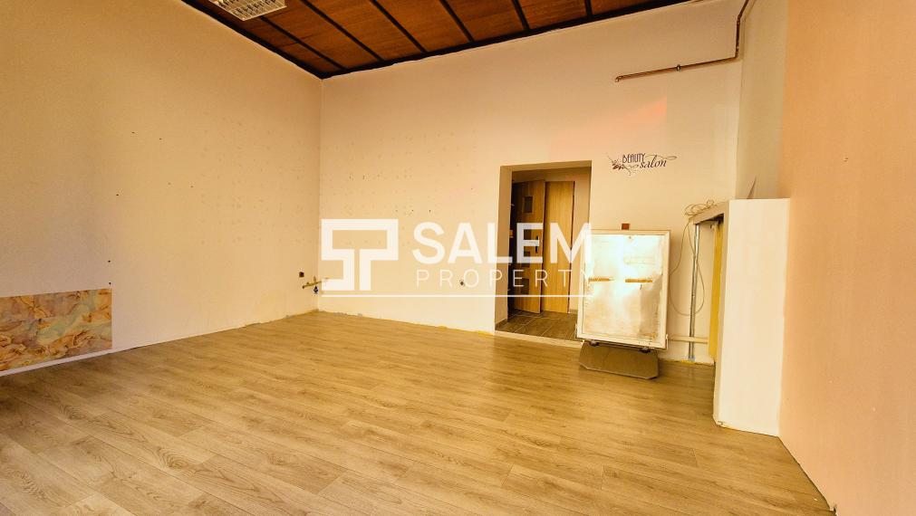 Dom s obchodnými priestormi a záhradou v centre Zvolena