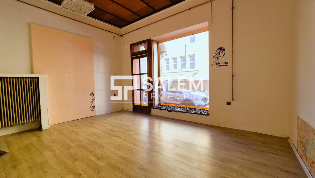 Dom s obchodnými priestormi a záhradou v centre Zvolena