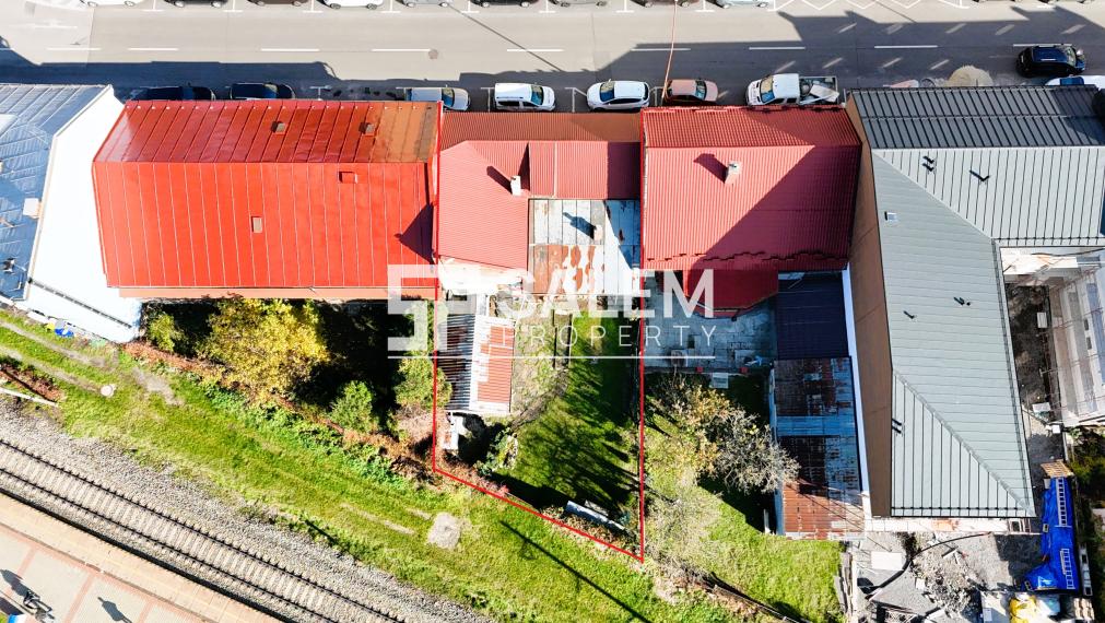 Dom s obchodnými priestormi a záhradou v centre Zvolena