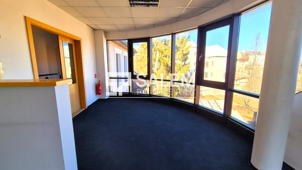 Administratívna budova v historickom centre Banskej Bystrice