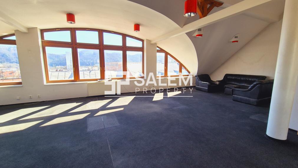 Administratívna budova v historickom centre Banskej Bystrice