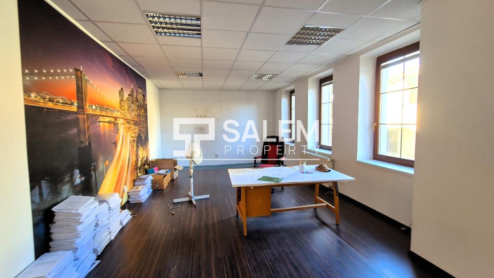 Administratívna budova v historickom centre Banskej Bystrice