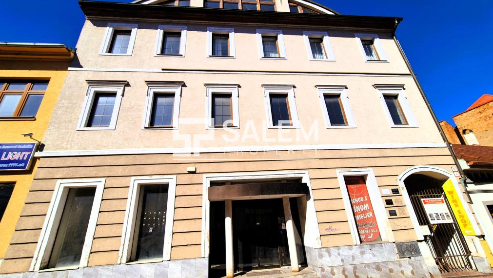 Administratívna budova v historickom centre Banskej Bystrice