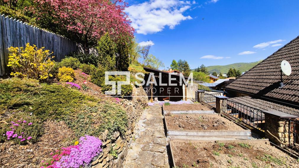 Nadštandardný rodinný dom v pokojnej časti Banskej Bystrice