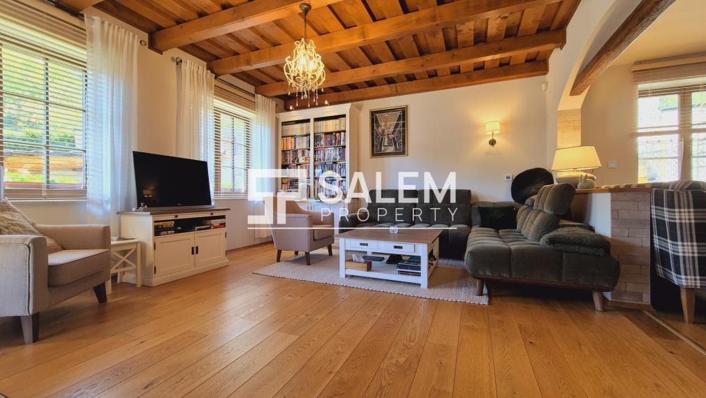 Nadštandardný rodinný dom v pokojnej časti Banskej Bystrice