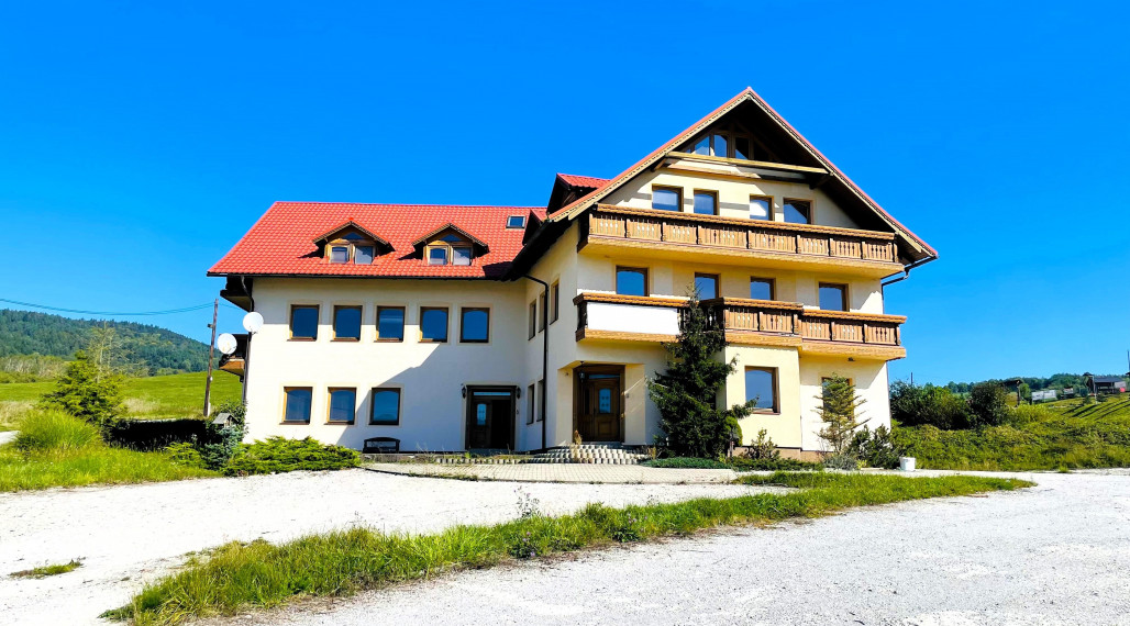 Budova ideálna pre prevádzku penziónu, pri Kolibe v Papradne