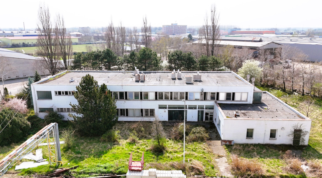 REZERVOVANÉ. Prevádzková budova v Dunajskej Strede