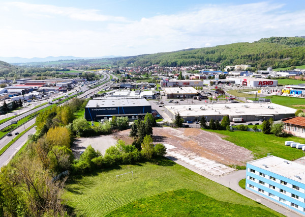 Pozemok 2195m2 v Radvaň Parku, Banská Bystrica