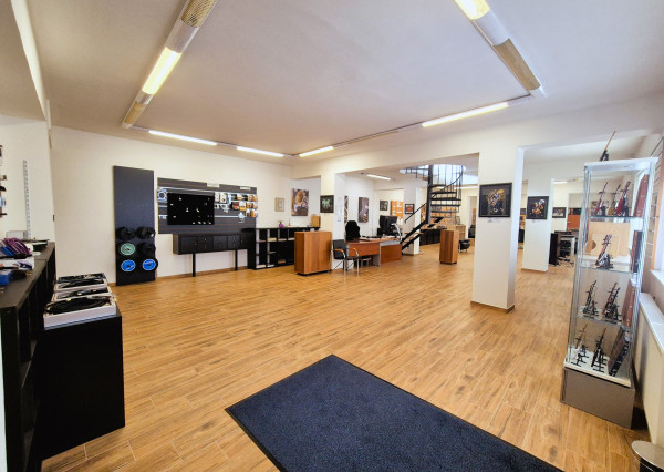 Na prenájom zrekonštruovaný obchodný priestor pri Europa SC