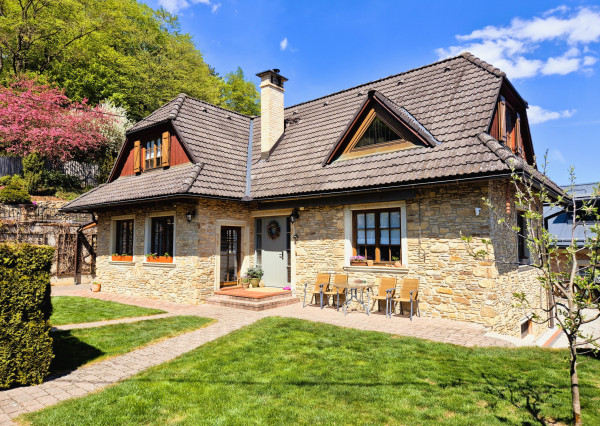 Nadštandardný rodinný dom v pokojnej časti Banskej Bystrice