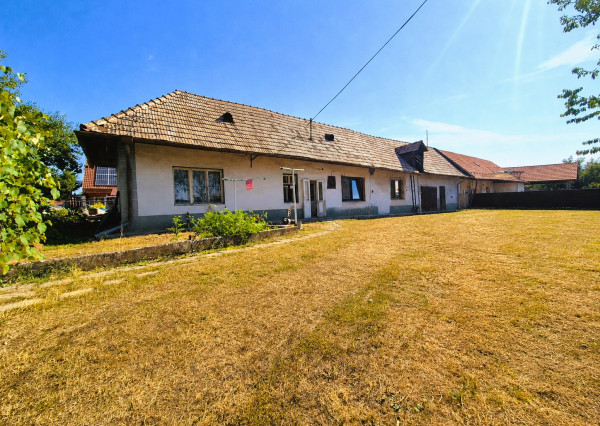 Rodinný dom so slnečnou záhradou a garážou na Sliači