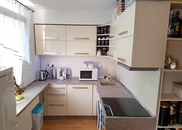 REZERVOVANÉ. Slnečný 2iz byt s balkónom na dobrej adrese