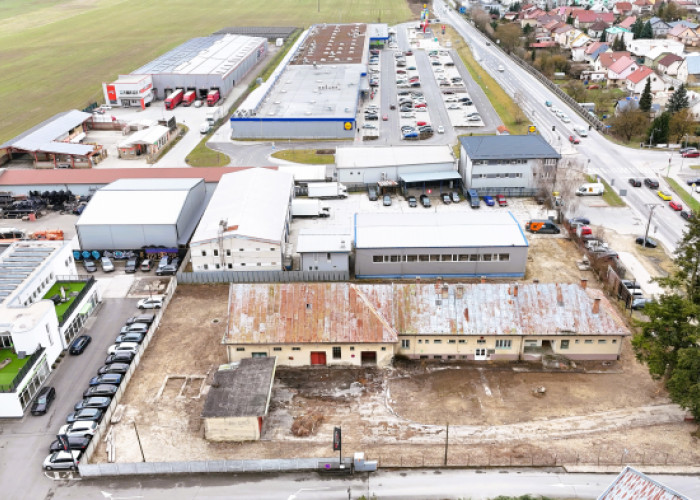 Budova s pozemkom 3366m2 v centre mesta, Bytča